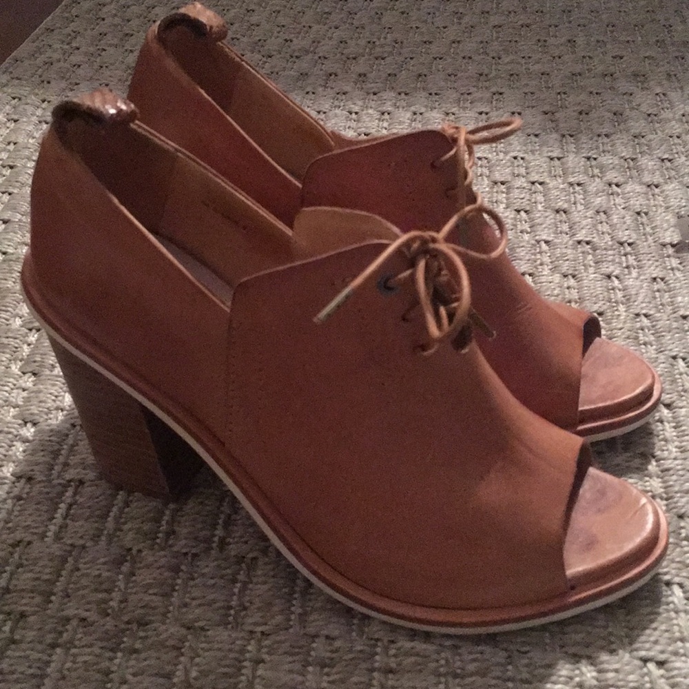 Rag and Bone lace up Bootie
